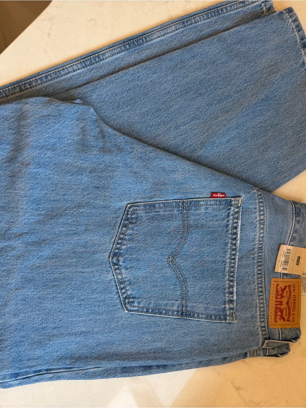 Levi’s Loose Fit Jeans Size 32 Light Wash Blue Denim NWT